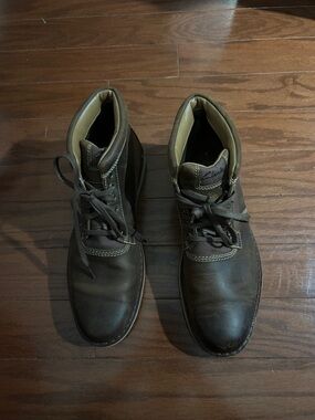 Clarks Brown Leather Chukka Lace-Up Boots